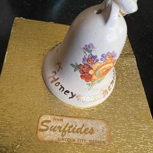 SURFTIDES LINCOLN CITY OREGON 1960s souvenir wedding bell vintage honeymoon Cho
